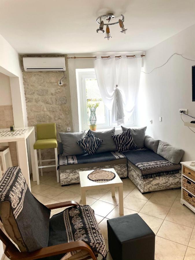 Cozy Little House Kotor Apartman Kültér fotó