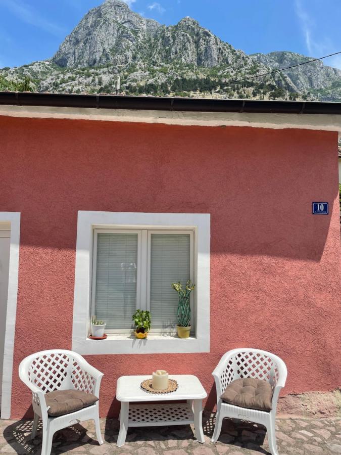 Cozy Little House Kotor Apartman Kültér fotó